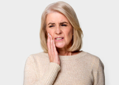 How to Clean Your Dentures