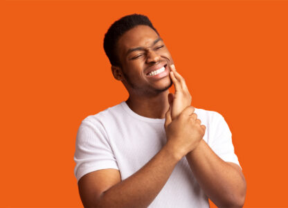 Does a Swollen Jaw Indicate the Need for Emergency Dental Treatment?